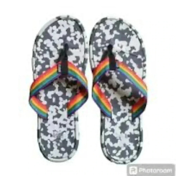 REI Recycled Wide-Strap Flip-Flops Pride Rainbow  Men’s 9 sandals women’s 10 - Picture 1 of 5